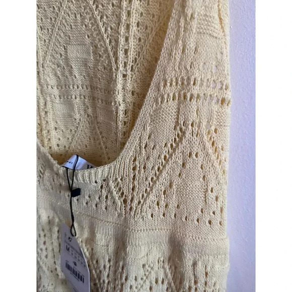 Zara Yellow Sleeveless Open Back Crochet Knit Dress Size Medium - Picture 7 of 11